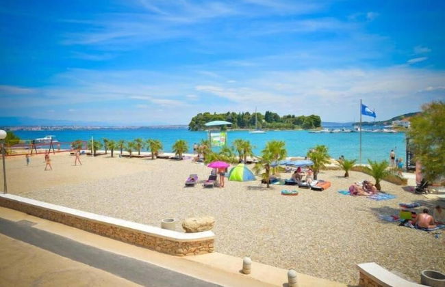 Good Life Deluxe Seafront Apartment - Foto 28