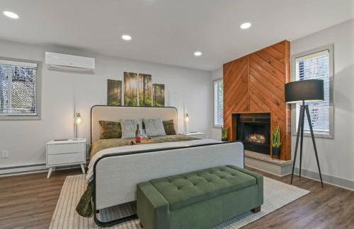 3BR, Lakeview, Hot Tub, Nintendo Switch - Deer Haven Poconos Retreat - Foto 10