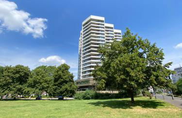 The Suite Cologne - Foto 18