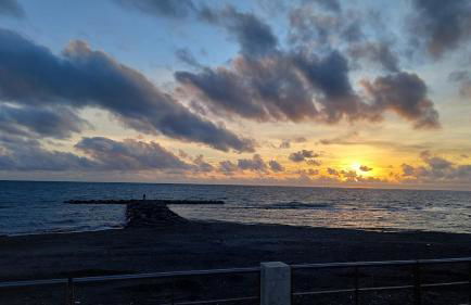 Seafront little House - Photo 14