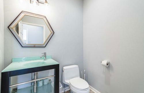 Eclectic Stylish and Cozy Milwaukee Unit - Foto 35