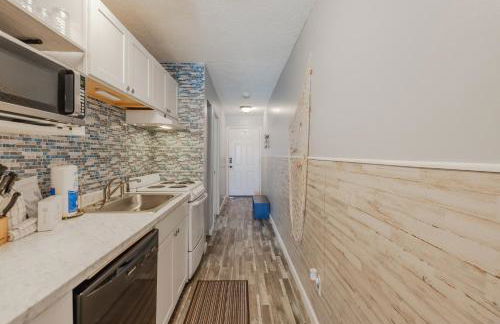 The Turtle House- Quiet complex, 2 BR/ 2 BA - Photo 5