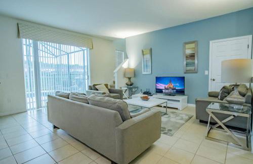 Fantastic 4br 3ba with Pvt Pool near to Disney - Foto 2