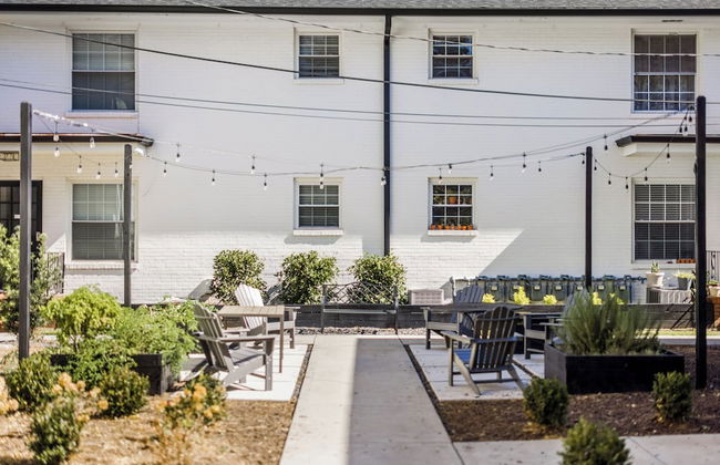 881 Furnished Apartments - Foto 45