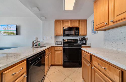 1br/1ba Sleeps 4 Near Beach w/ Breathtaking Ocean Views - Photo 10