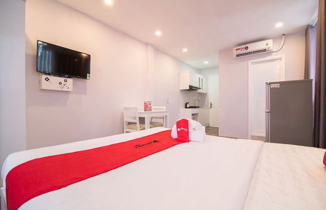 RedDoorz Plus near Tan Dinh Market 2 - Photo 19