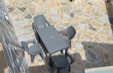 Tsonos Home - Photo 3