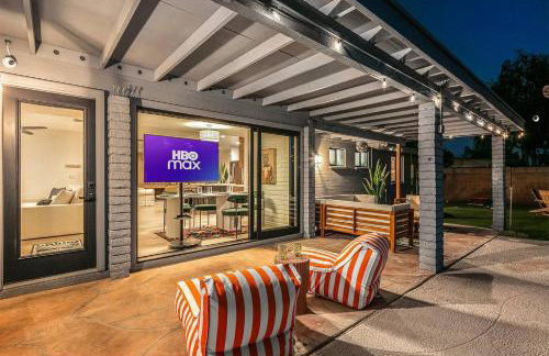 Disco Jungle with Fire Pit+Poolside TV+Yard Games - Photo 2