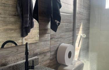 Cobertura Duplex TOP Churrasqueira Privativa 4 quartos Ubatuba até 11 pessoas Hospedagem Aluguel de temporada pousada hotel Praia Grande Itaguá - Foto 37