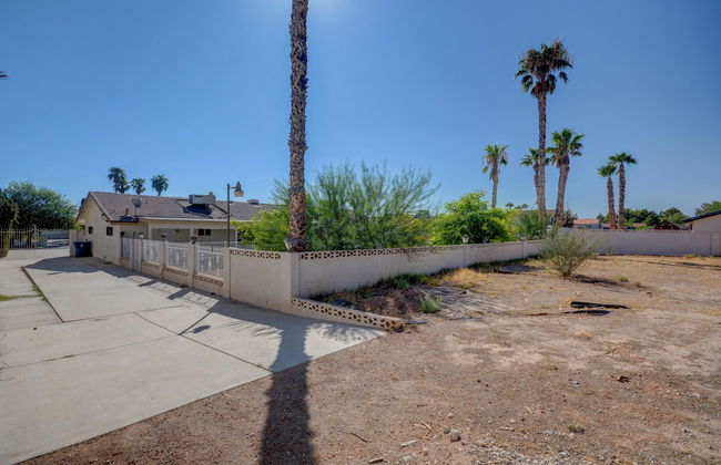 Luxurious 4BR House with Large Pool Near Strip - Foto 36