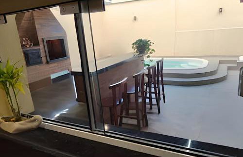 Casa com PiSCiNa, BaNHeiRa e A/C- Centro de Joinville - Foto 33