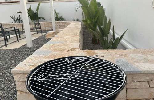 Salento Villa Cice, AC - WiFi - BBQ - attrezzatura da spiaggia - parcheggio privato sorvegliato, Due unità abitative indipendenti e giardino a due passi dal mare - Torre Ovo - Foto 6