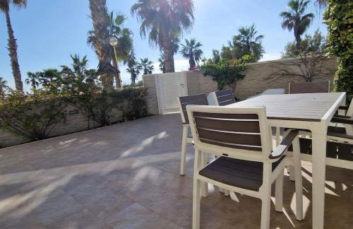 Seafront House,Sea Views,Pool and BBQ, Airport 10 mns - Photo 18