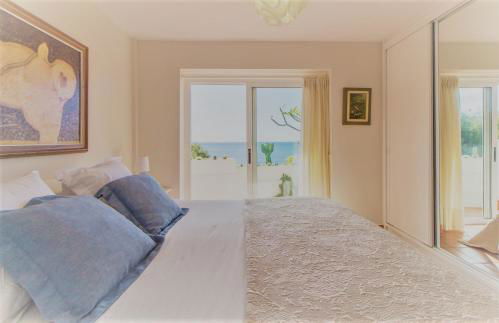 Villa in protected space in front of the sea - Foto 4