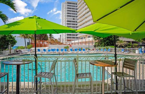 Spacious Beach Retreat | Oceanfront Pool & Tiki - Foto 41