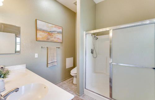 Renovated Family Home w/ Pool in Cathedral City! - Foto 12
