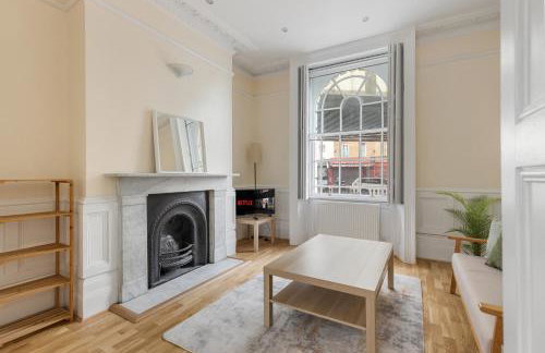 Parea Living - Spacious 4 Story House, Families, Big Groups - Foto 7