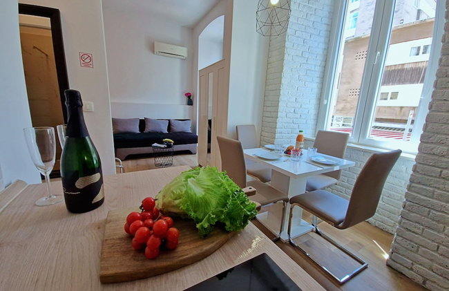 Lola's Place - Photo 41