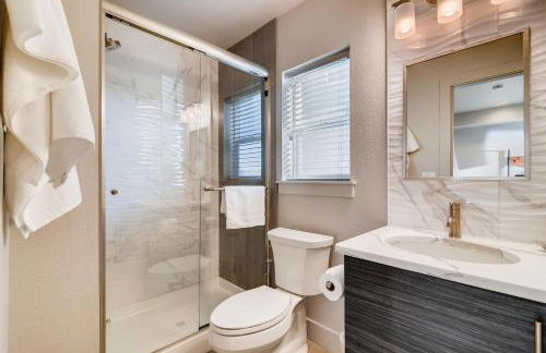 Fancy Townhome Near Old Town, Breweries and River! - Foto 36