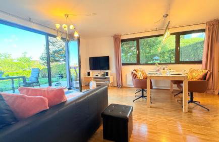 Panorama-Übernachtungen - 4 Sterne DTV - eigene Terrasse mit Garten - Infrarot-Sauna mit Dampfbad - Foto 9