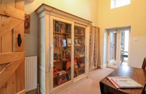 Bryn Y Garreg Cottage - The Wireless Tech Free Farm - Photo 11