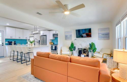 Private Hot Tub and Fenced Yard Sleek Gulfport Home - Foto 6