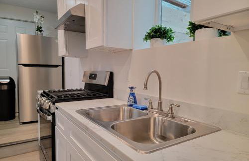 Spacious 2-Bedroom, One and a Half Bath Home in Pico-Robertson Near Beverly Hills and Cedars-Sinai - Foto 15