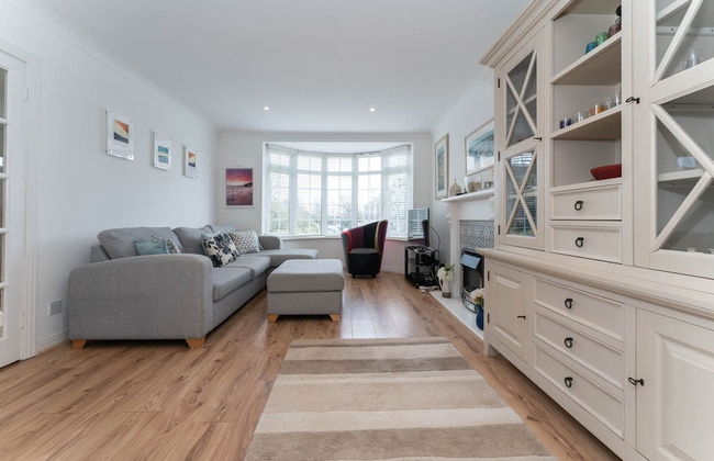 Host Stay Martlet House - Photo 16