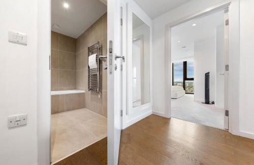 2 BR Flat By Regal Realms Short Lets & Serviced Accommodation London With City View - Foto 5