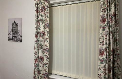 Spacious semi detached house - Photo 31