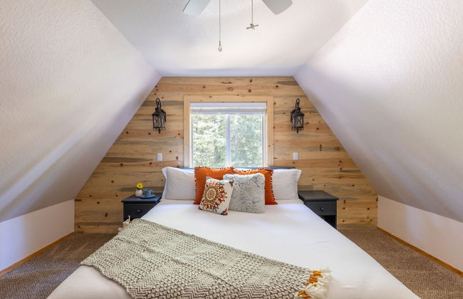 Sweet Pine by Avantstay Cozy Character Cottage in Tahoma - Foto 17
