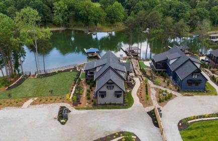 Gray Fox Lodge by Avantstay Waterslide Pool, Theater Sleeps 21 - Foto 154