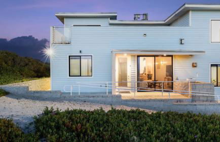 Oceanfront 2BR Rooftop Deck Beach Access Strand Way B - Photo 28