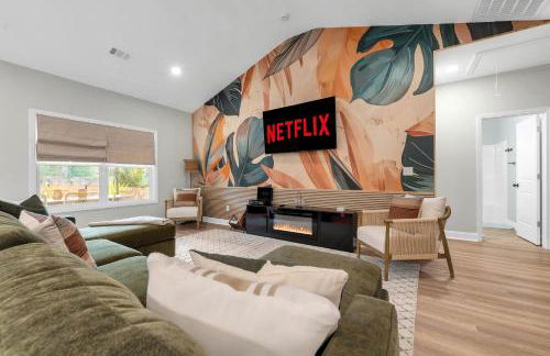 Brand New Cozy FirePit Home Near Fort Moore - Foto 9