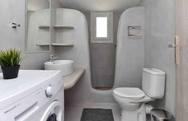 The Local House in Paros - Photo 2