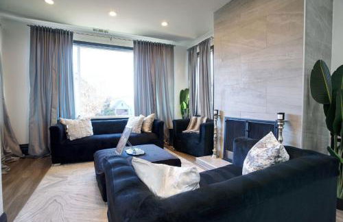 The Black and White House - Foto 16