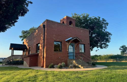 Hot Tub, 5BR2BTH in Guthrie, OK- Near EdmondOKC - Photo 51