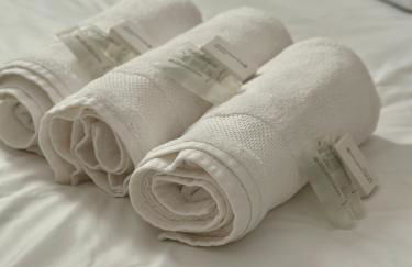 Pool Oasis with Mountain Views - Foto 20