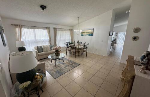 4 Bedroom, 3 Bath Hampton Lakes Home With Private Pool - Near Disney! - Foto 22