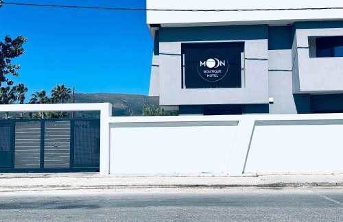 Moon Boutique Hotel - Ultra Luxury Suites with Pool, Perfect for Fun and Relaxation By Villa Mana Gers - Photo 2