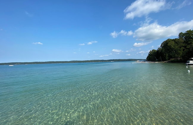 Torch Lake Blue 4BDR Beachfront House ➠ 2364 - Foto 3