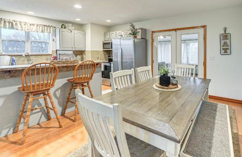 Williamstown Gem with Private Pool and Hot Tub! - Foto 9