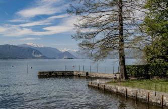 Stunning architectural villa with direct access to lake - Foto 12