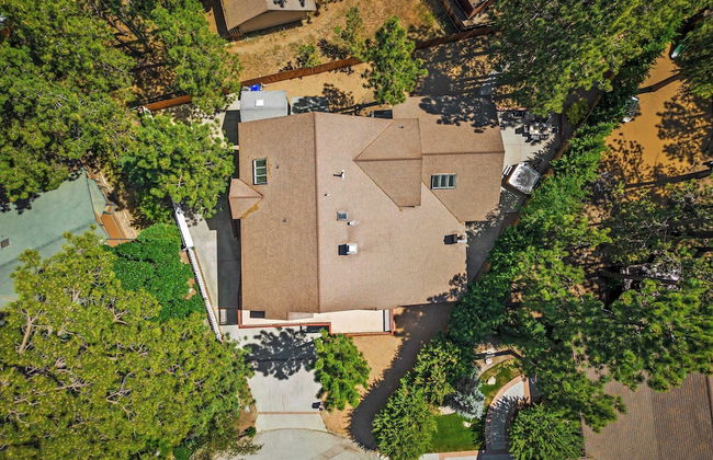 Alpenglow Chateau by Avantstay Ideal Big Bear Location w/ Pool Table & Hot Tub! - Foto 41