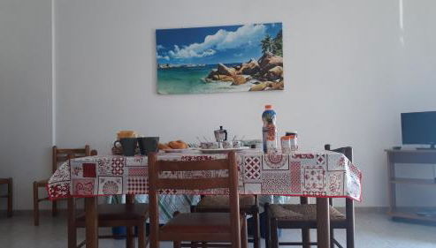 Charming Holiday Home Near The Beach With A Terrace Parking Available, Pets - Foto 2