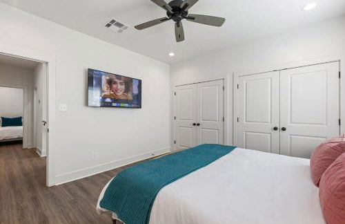 NEW Acadian House KING Bed Cajun Luxury Nespresso - Foto 19