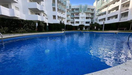 Bonito apartamento con gran terraza y piscina comunitaria AV-08 - Foto 4