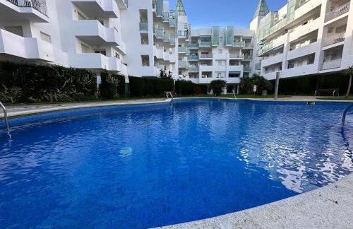 Bonito apartamento con gran terraza y piscina comunitaria AV-08 - Foto 4