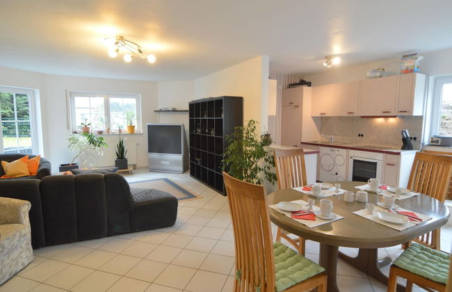 Beautiful Holdiday Home in Ulmen Near the Lake - Foto 25