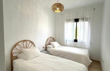 Duquesa Beach Apartment - Photo 11